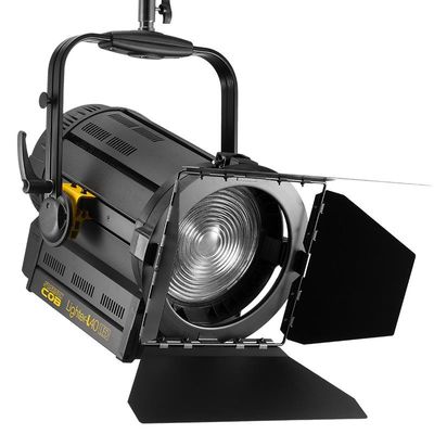 Film Televisi Sorotan Lampu LED Studio 400w Kamera Fotografi Fresnel 5500K Zoom Otomatis Fokus CRI 96